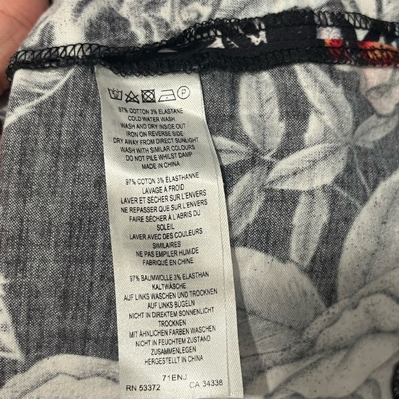 French Connection Rose Print Black/Multicolor Sheath Mini Dress Size 10/Large - Picture 7 of 7